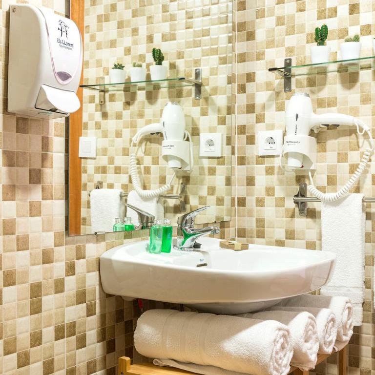 Apartaments Els Llorers - Apartamento de 1 dormitorio con vistas a la montaña (2-4 adultos) - 11