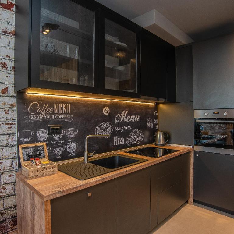 Stylish Two Bedroom Apartment at Ljubovic-Hill Park - Two-Bedroom Apartment - 9
