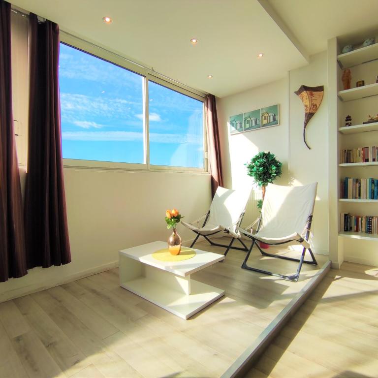 6 appartements et 4 adresses à mi-chemin entre le Vieux Port et l île de Ré - Appartement - Vue sur Pont - 4