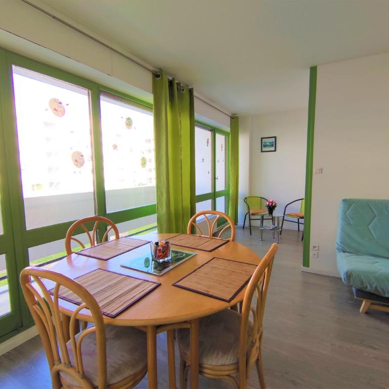 6 appartements et 4 adresses à mi-chemin entre le Vieux Port et l île de Ré - Appartement avec Balcon - 3