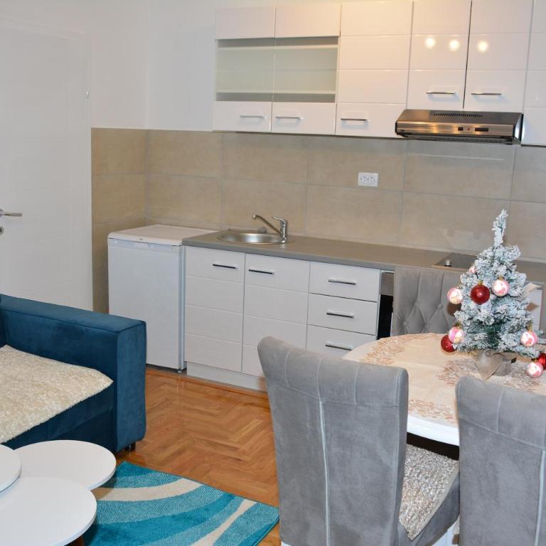 Jovana stan na dan Pale - Two-Bedroom Apartment - 17