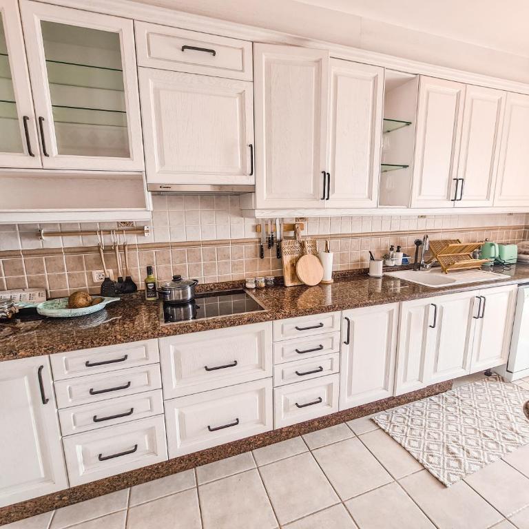 Oceanview Boutique House, 125 sqm, Parking, Sunset Rooftop - Casa de 3 dormitorios - 11