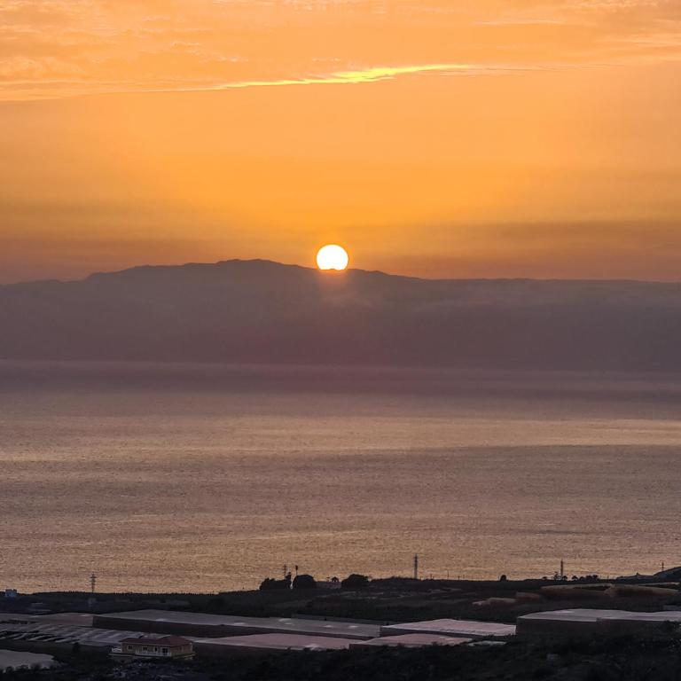 Oceanview Boutique House, 125 sqm, Parking, Sunset Rooftop - Casa de 3 dormitorios - 32