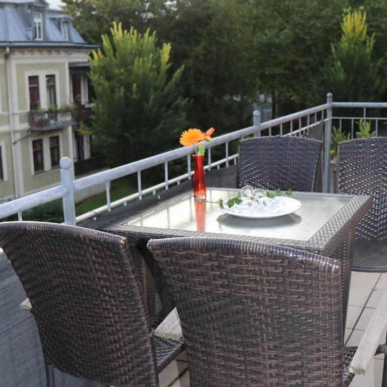 Ferienwohnungen Stuhlreiter GbR - Apartment mit Balkon - 8