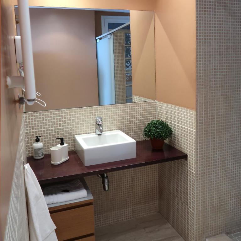 Apartments BCN Central-Montjuic - Two-Bedroom Apartment - 13