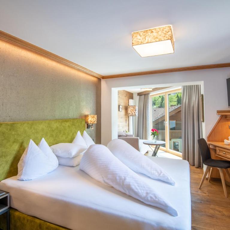 Hotel Jäger - Deluxe Doppelzimmer mit einem Balkon oder einer Terrasse - 3