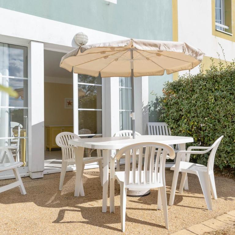 Résidence Pierre & Vacances Le Domaine de Bourgenay - Maison Standard 2 Chambres en Duplex avec Terrasse (6 Personnes) - Domaine du Moulin - 3