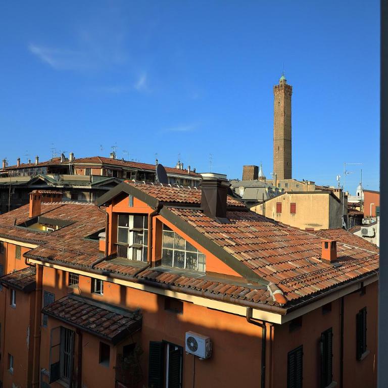 Urbanicooh San Petronio - Torre Asinelli view - One-Bedroom Apartment - 9