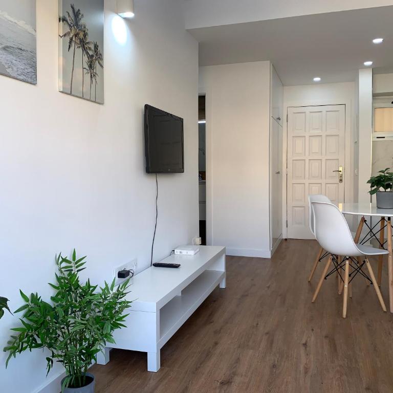 FANTASTIC APARTMENT. LOS CRISTIANOS. FREE WIFI. - Apartamento de 1 dormitorio - 9