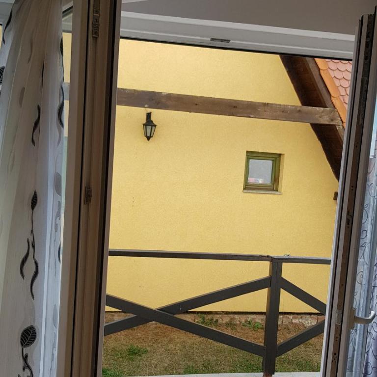 Čar30 Kraljevi čardaci - Standardni Studio - 19