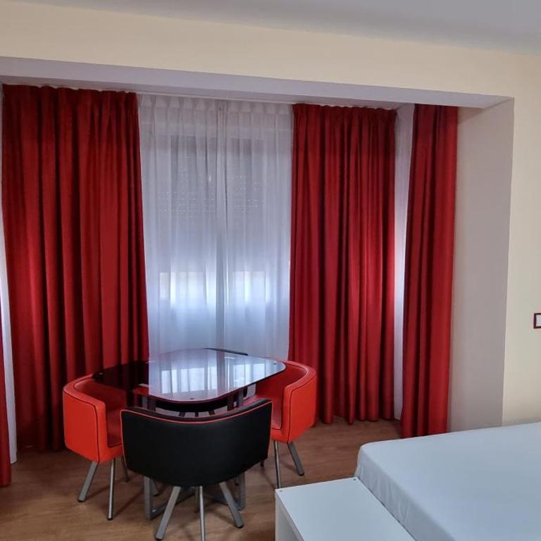 Gavilanes 2 TOLEDO - Suite Junior con balcón - 1