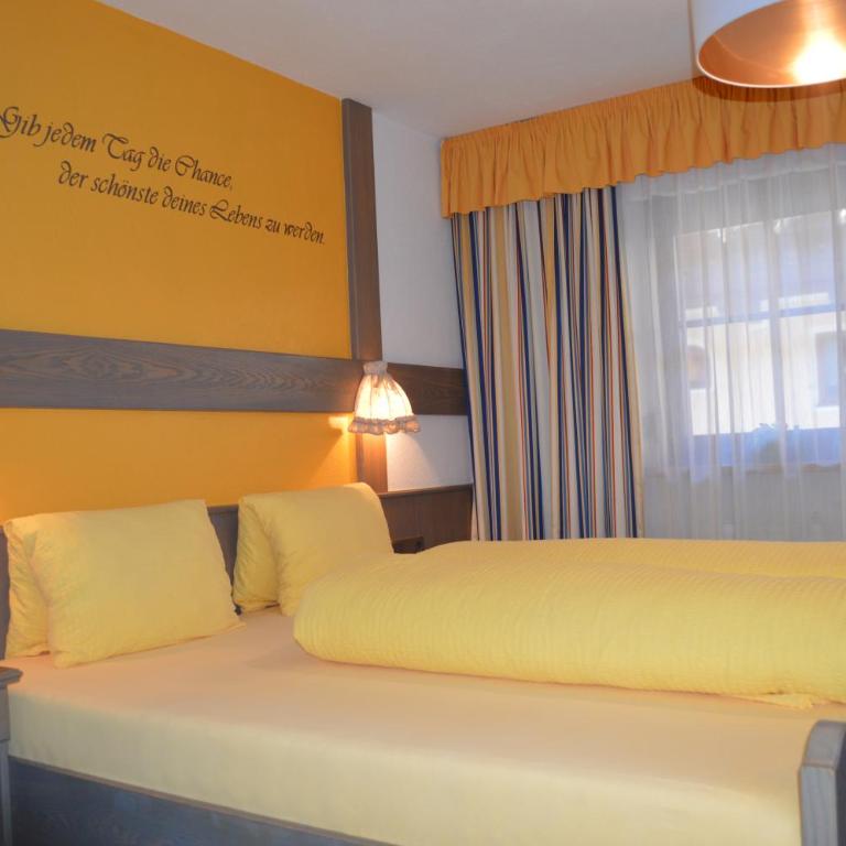Pension Zur alten Mühle - Doppelzimmer mit Balkon - 1