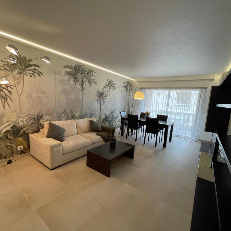 Domaine D'Ahmosis, modern 2 bedrooms refurbished apartment, f3 moderne fraichement rénové - Apartamento de 2 dormitorios - 2