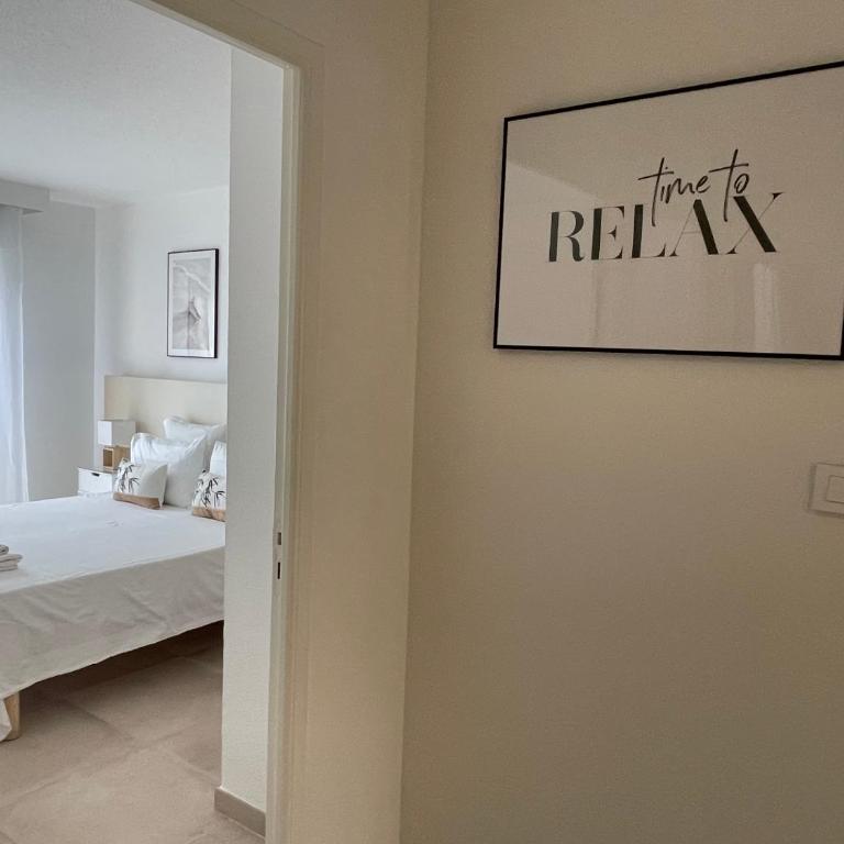 Domaine D'Ahmosis, modern 2 bedrooms refurbished apartment, f3 moderne fraichement rénové - Apartamento de 2 dormitorios - 14