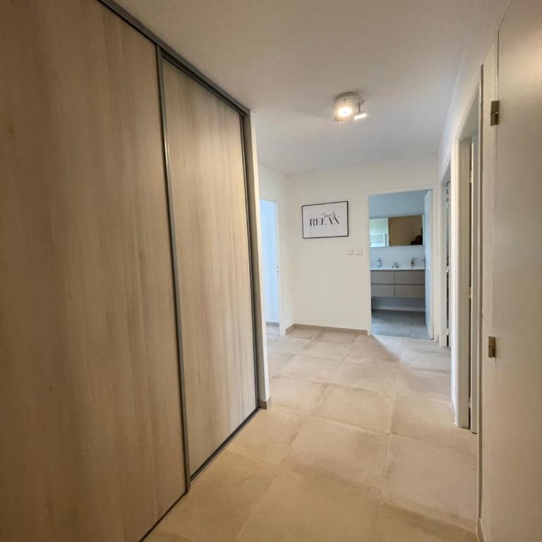 Domaine D'Ahmosis, modern 2 bedrooms refurbished apartment, f3 moderne fraichement rénové - Apartamento de 2 dormitorios - 22