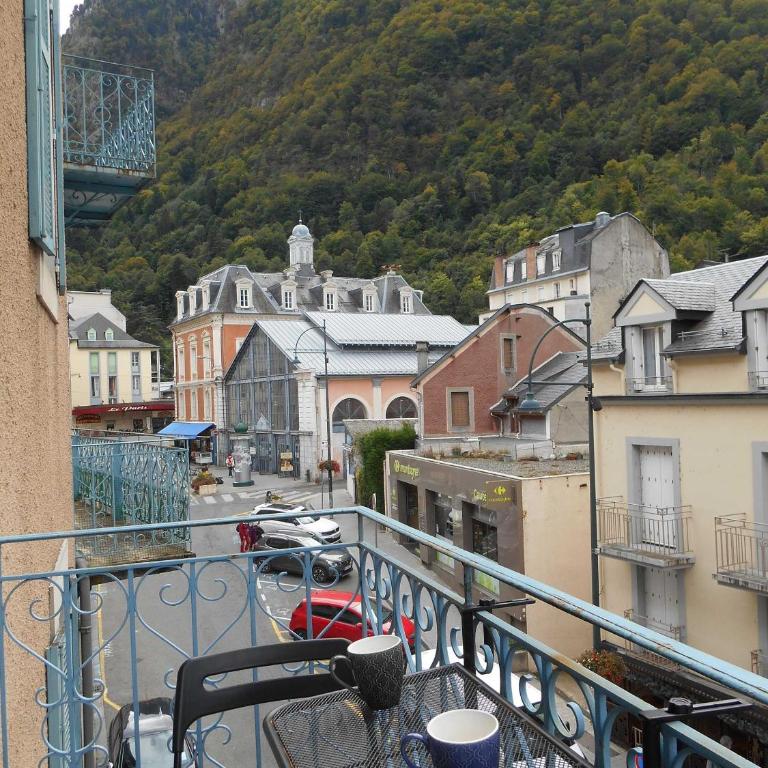 Appartement WIFI Monné centre Cauterets - Appartement avec Balcon - 17