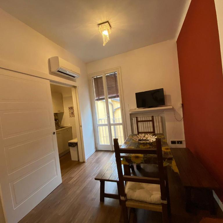 Casina Nel Borgo - Appartamento con 2 Camere da Letto - 2