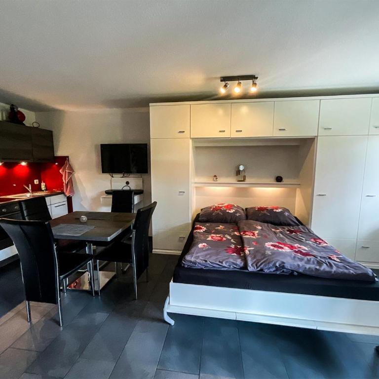 FEWO Klein - Apartment mit Balkon - 1