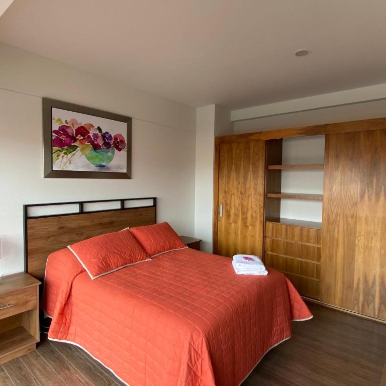 Chicago House - Three-Bedroom Apartment - 2