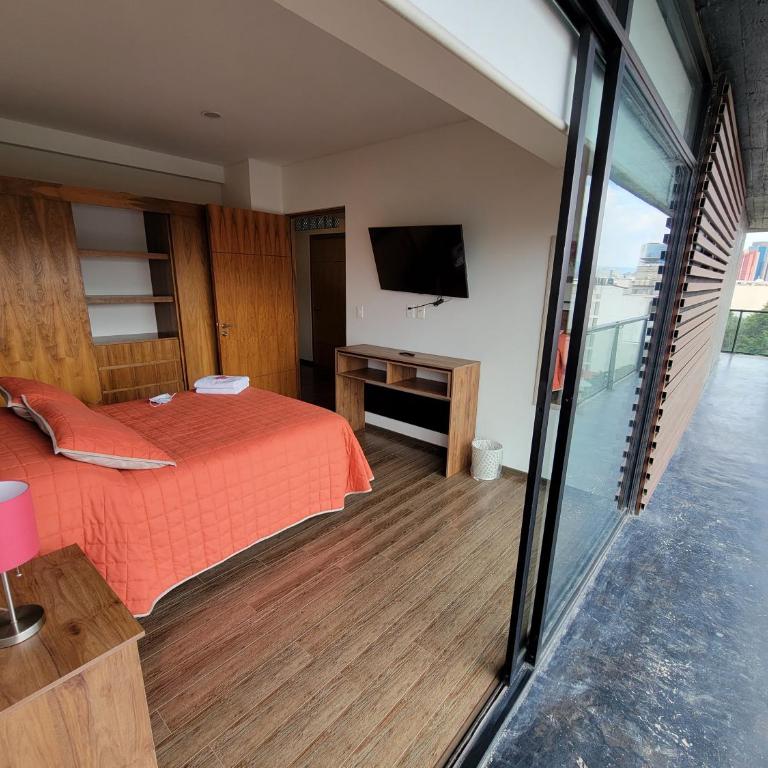 Chicago House - Three-Bedroom Apartment - 3