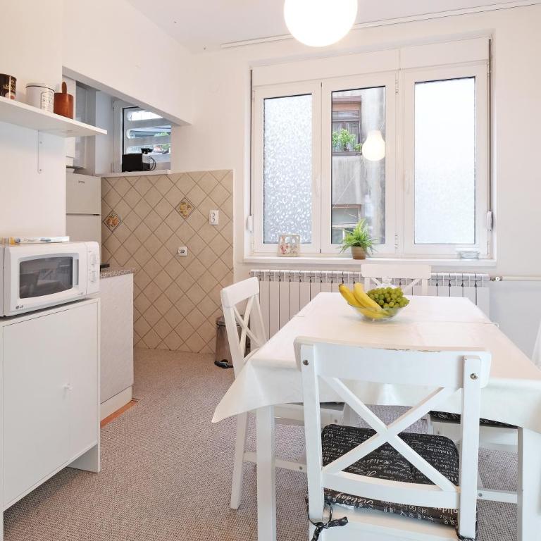 ZEN City Center Apartment & Garage nearby - Apartman sa 2 Spavaće Sobe - 3