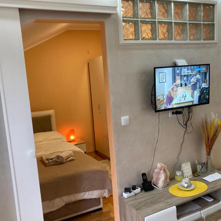 Apartmani Grand LUX - One-Bedroom Apartment - 3