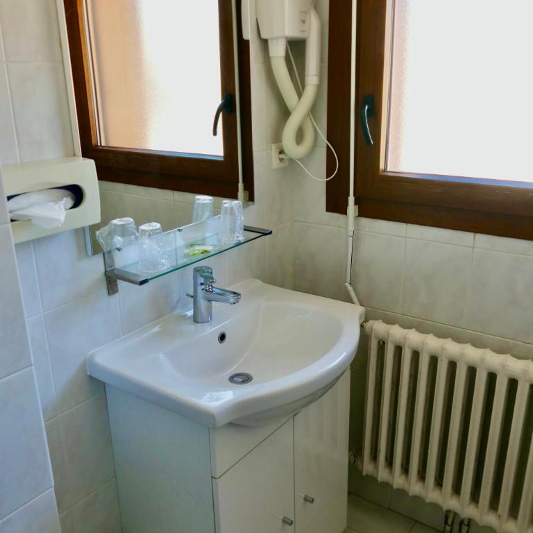 Hôtel Le Blainon - Chambre Double - Côté Village - 3