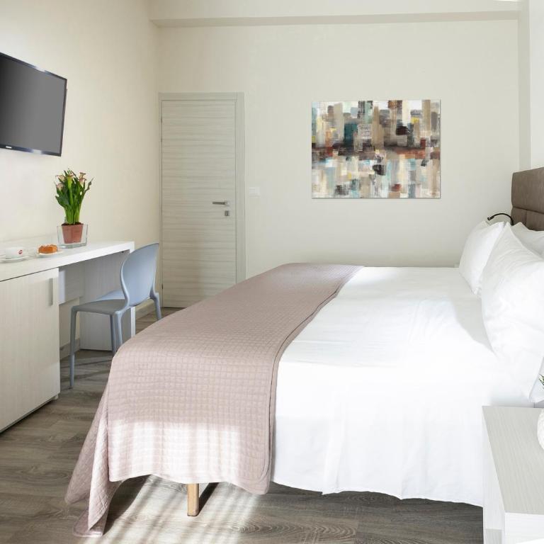 HOTEL ZANARINI in CENTRO a Riccione - Double Room - 3