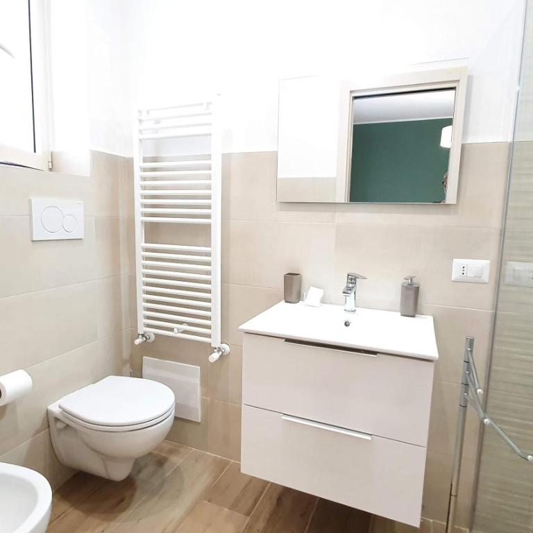 Comfy Vito Rooms with Ensuite and Parking - Bari Policlinico - Triple Room - 17