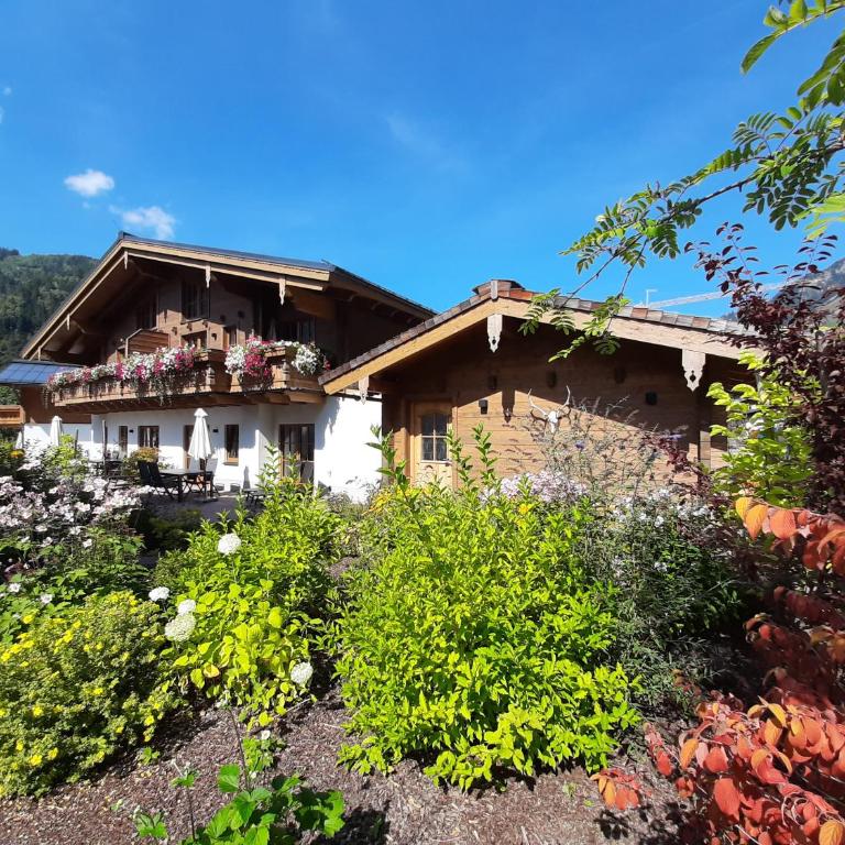 Hochalmbahnen Chalets 5W1, Lorbeerrose, nahe Gondel, Hunde willkommen - Apartment mit 2 Schlafzimmern - 2