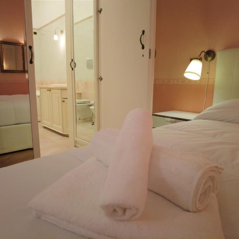 Gardoce's Guest House - Camera King Deluxe - 15