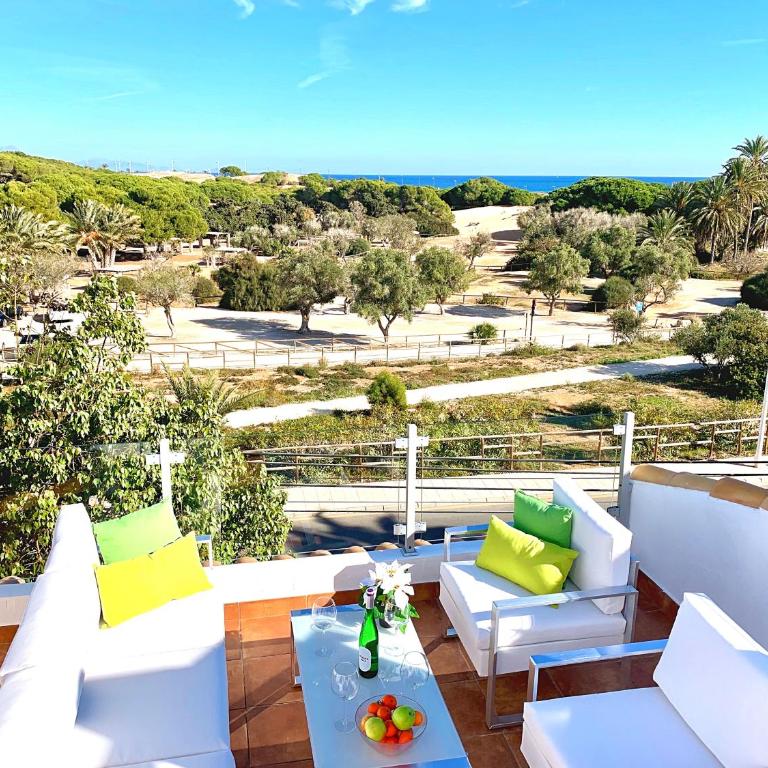 Dream Beach House - Two-Bedroom House - 1