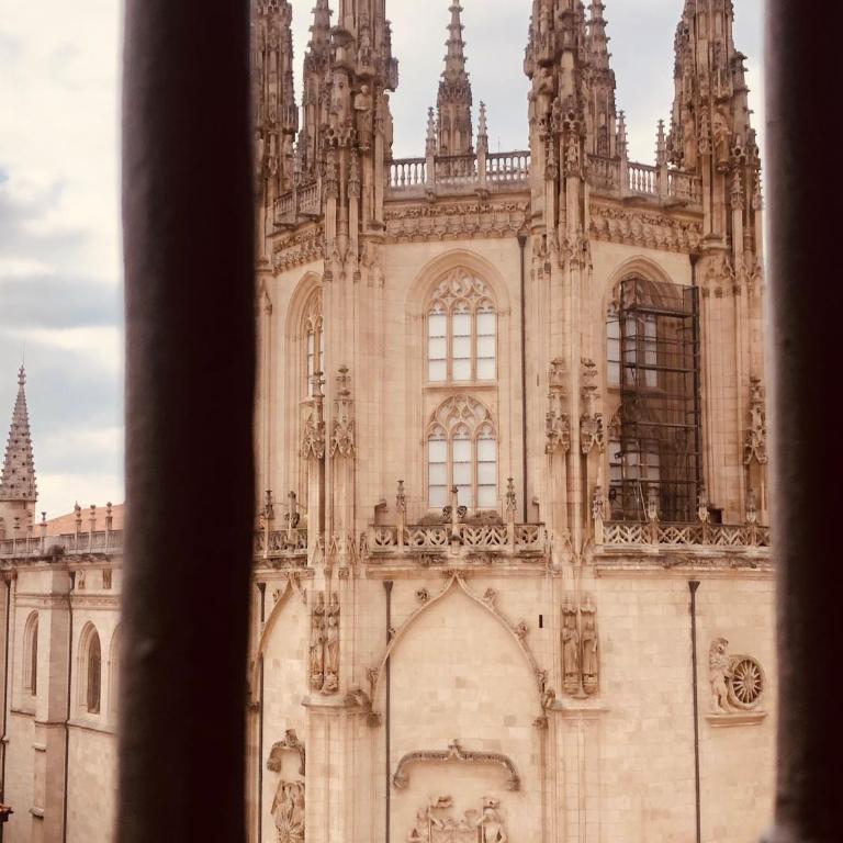 Una MIRADA A LA CATEDRAL-Apartamentos Burgos Catedral - Apartamento de 1 dormitorio - 80