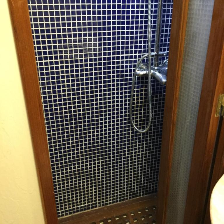 The boathouse - Double Room with Two Beds - 10