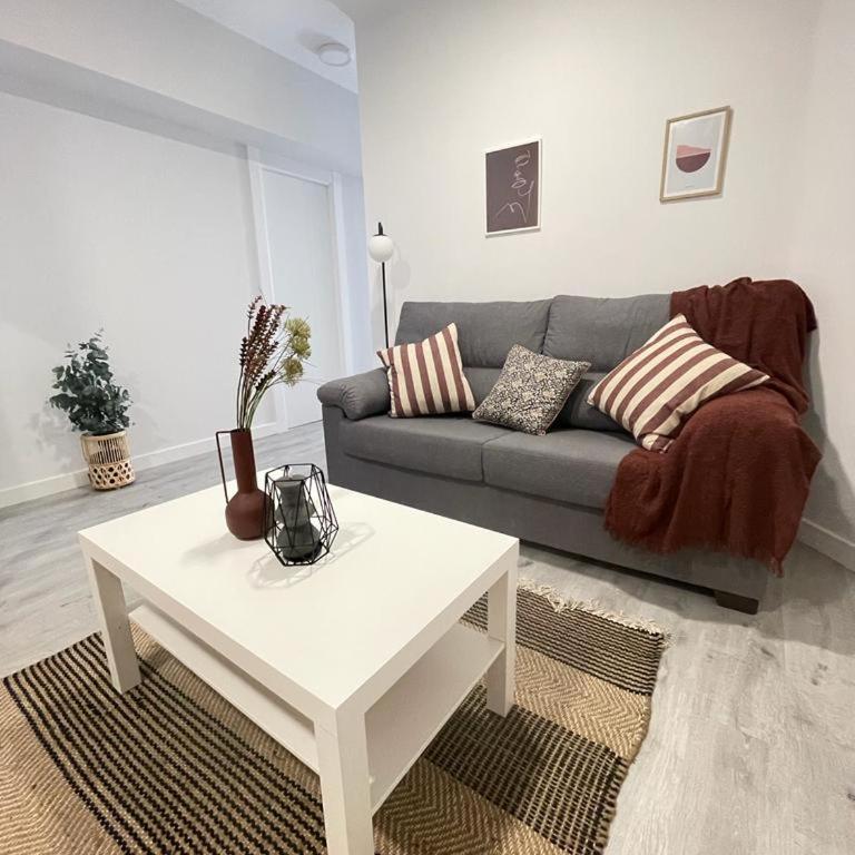 Apartamento la Paz WIFI y confort by apartamentos Logrono - Apartamento de 3 dormitorios - 3