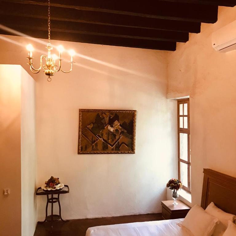 Los Camilos - Deluxe Suite with Spa Bath - 3