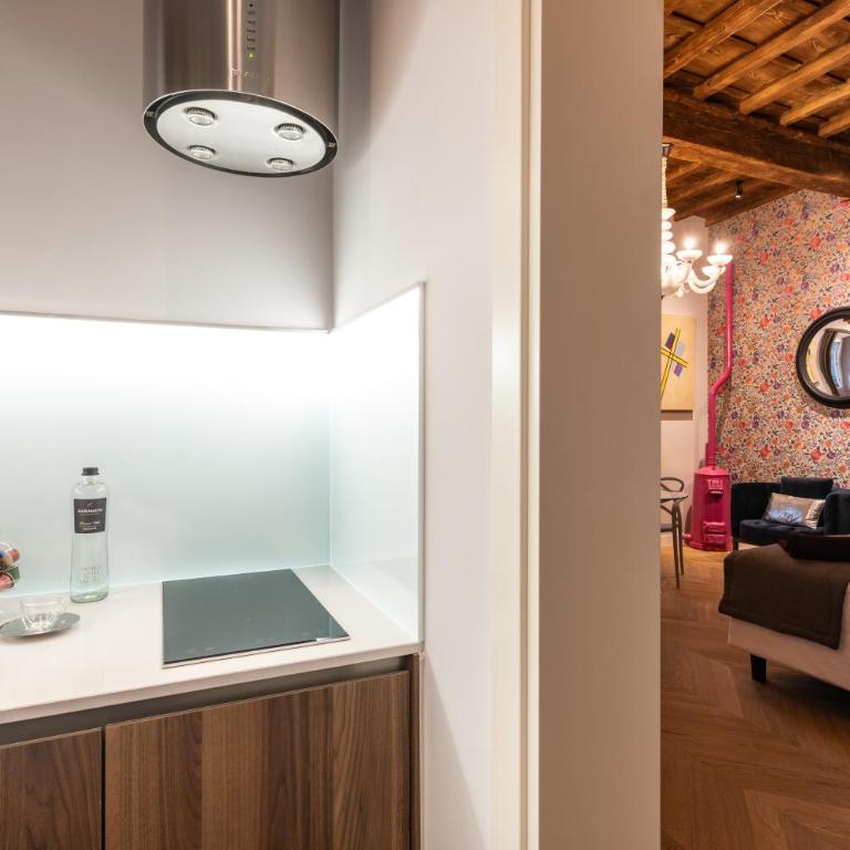 Kairos by Florence Art Apartments - Suite Deluxe - 3