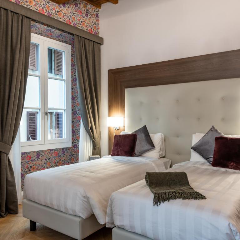 Kairos by Florence Art Apartments - Suite Deluxe - 1