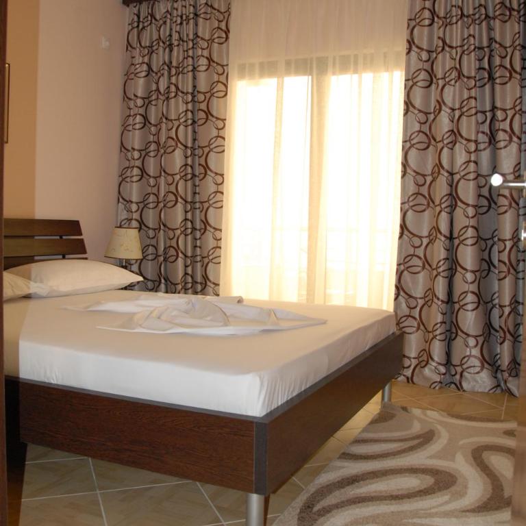 Guest House Evropa 2 - Two-Bedroom Apartment with Sea View - 18
