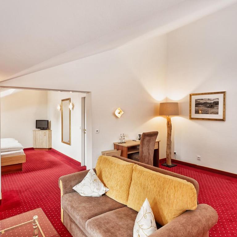 Königshof Hotel Resort - Partner von Oberstaufen PLUS und PLUS GOLF - Junior Suite (keine Hunde erlaubt) - 4
