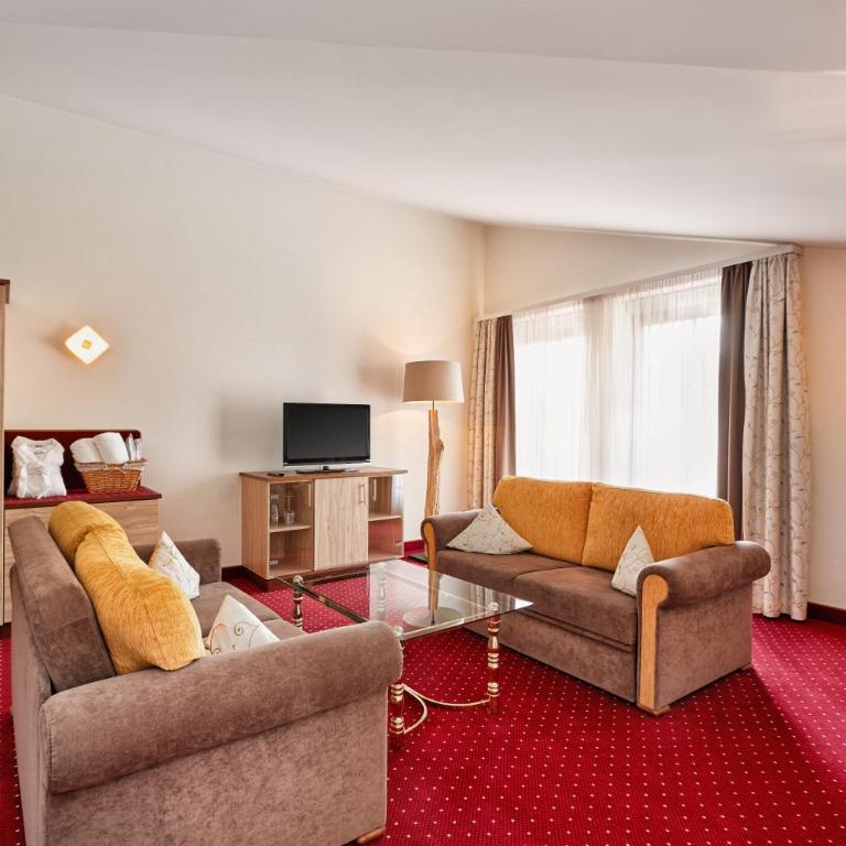 Königshof Hotel Resort - Partner von Oberstaufen PLUS und PLUS GOLF - Junior Suite (keine Hunde erlaubt) - 1