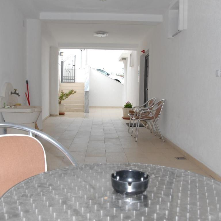 Guest House Evropa 2 - Two-Bedroom Apartment with Sea View - 20