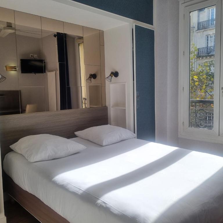 Hôtel Eiffel Kensington - Habitación Doble con vistas a la torre Eiffel - 6