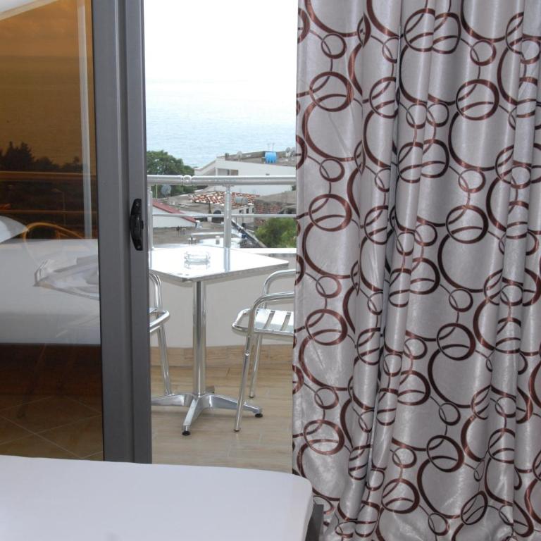 Guest House Evropa 2 - Two-Bedroom Apartment with Sea View - 15