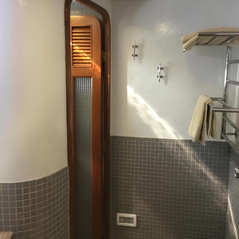 The boathouse - Deluxe Queen Room - 17