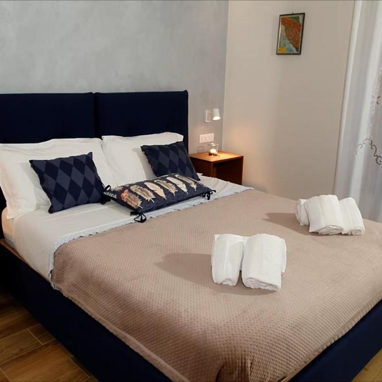 Lady Camollia Apartment - Three-Bedroom Apartment - 3