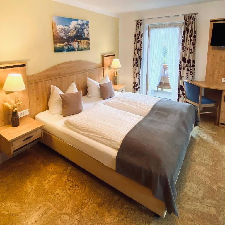 Gästehaus Achental - Familienzimmer mit Balkon - 6