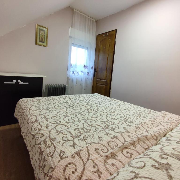 Vikendica Mladenović - Kuća sa 4 Spavaće Sobe - 37