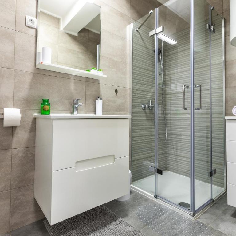 MB Apartment 2 - One-Bedroom Apartment - 18