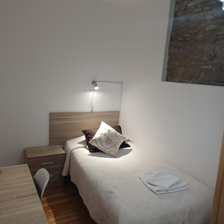 Hostal Forest - Habitación Individual con baño privado - 5